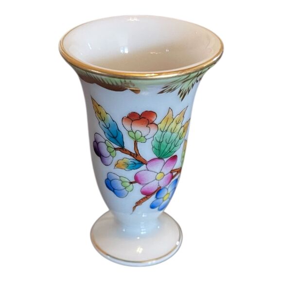 Vintage Herend Hungary Queen Victoria Hand Painted Porcelain Bud Vase 2.5" - Picture 2 of 6